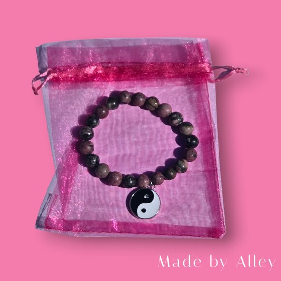 Handmade 8mm Round Pink Jasper Beaded Bracelet with a Silver Yin Yang Charm - Picture 4 of 5